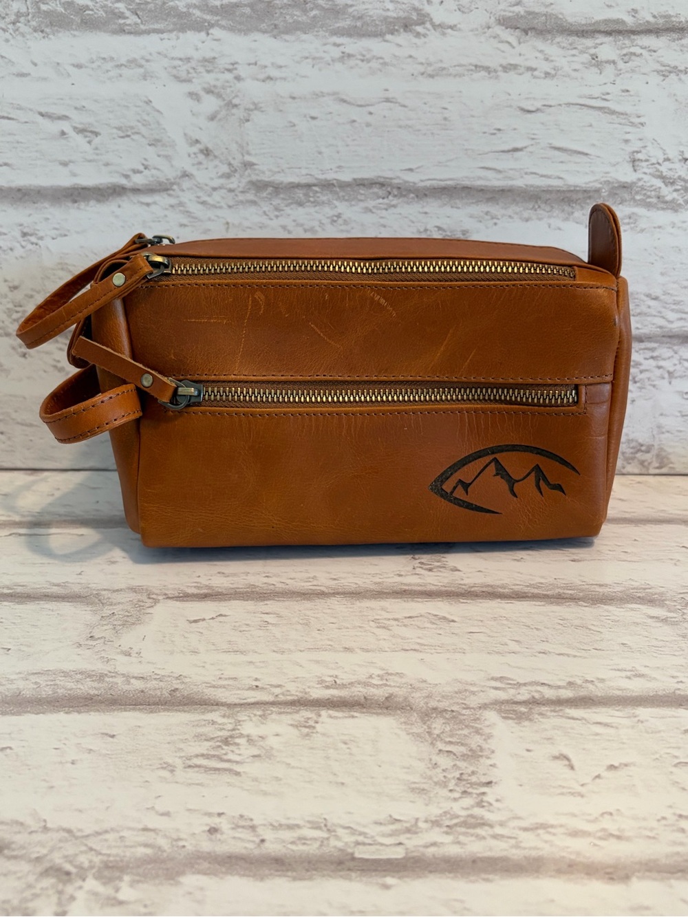 Dopp Leather Toiletry Bag in Cognac Brown